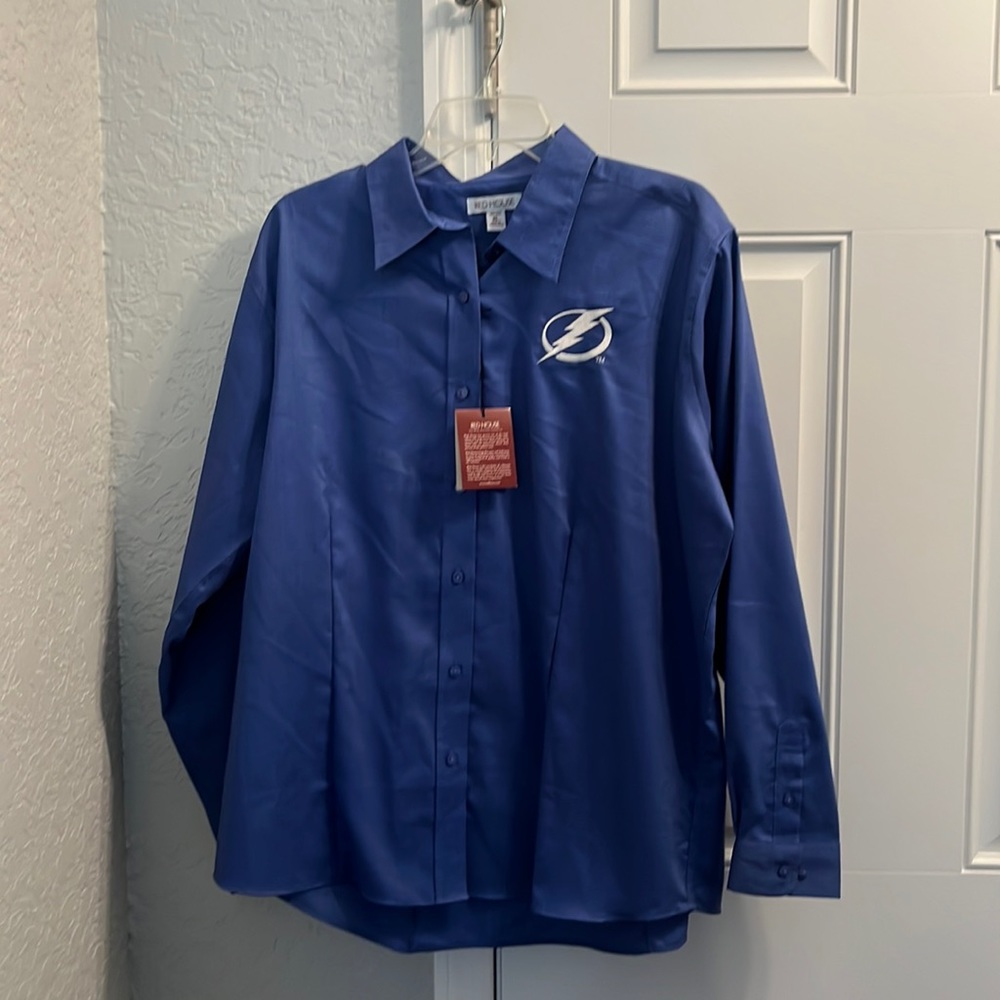 Ladies size xl new with tags lighting long sleeve dress shirt